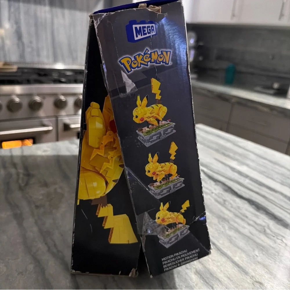 Mega Pokémon Pikachu Building‎ Set